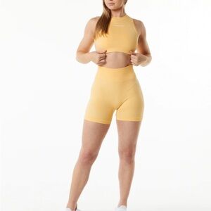 Alphalete Ozone Shorts - Daffodil